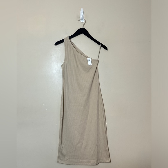 NWT - GAP - Rib one-shoulder midi dress in Sand Khaki. Small P2P is 16-18" - Picture 5 of 6